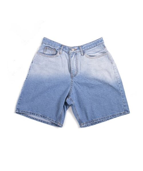 KATRINA K(カトリーナケイ)の「グラデーションウォッシングデニムショートパンツ(その他パンツ・メンズ・ブルー・SMALL/MEDIUM/LARGE/X-LARGE)」の1枚目の写真