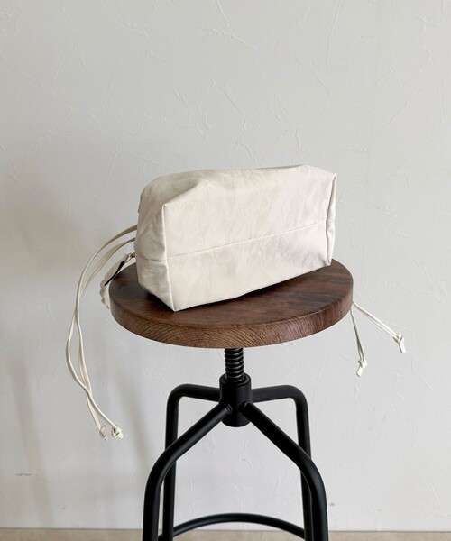 fredy emue（フレディエミュ）の「三つ編みハンドル巾着バッグ（ショルダーバッグ・レディース・アイボリー/ブラック・FREE）」の13枚目の写真