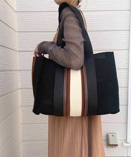 Q（キュー）の「マルチカラー2wayトート（トートバッグ・レディース・ブラック系・ONE SIZE）」の8枚目の写真