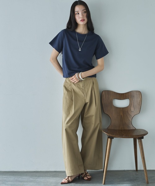 Doux archives(ドゥアルシーヴ)の「コンパクトTee(Tシャツ/カットソー・レディース・ネイビー/グレイッシュベージュ/オフホワイト・FREE)」の15枚目の写真