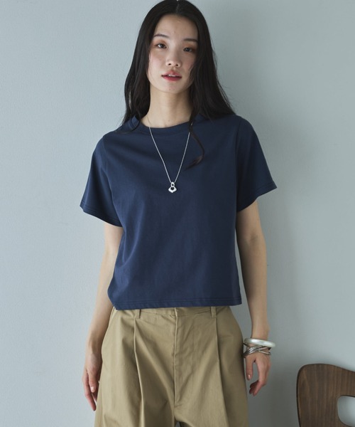 Doux archives(ドゥアルシーヴ)の「コンパクトTee(Tシャツ/カットソー・レディース・ネイビー/グレイッシュベージュ/オフホワイト・FREE)」の22枚目の写真