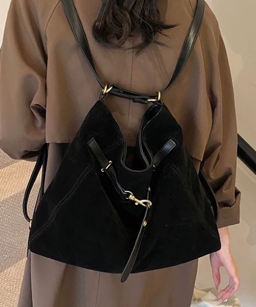 CELENA BEATS(セレナビーツ)の「レトロ スエード 2WAY ショルダー バックパックバッグ(ショルダーバッグ・レディース・ブラック/ライトブラウン/ダークブラウン・FREE)」の5枚目の写真