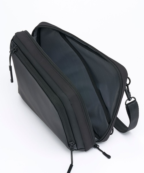 Samsonite（サムソナイト）の「サムソナイト SUB-LIM クロスボディ M（ボディバッグ/ウエストポーチ・メンズ・ネイビー/ブラック・ONE SIZE）」の10枚目の写真