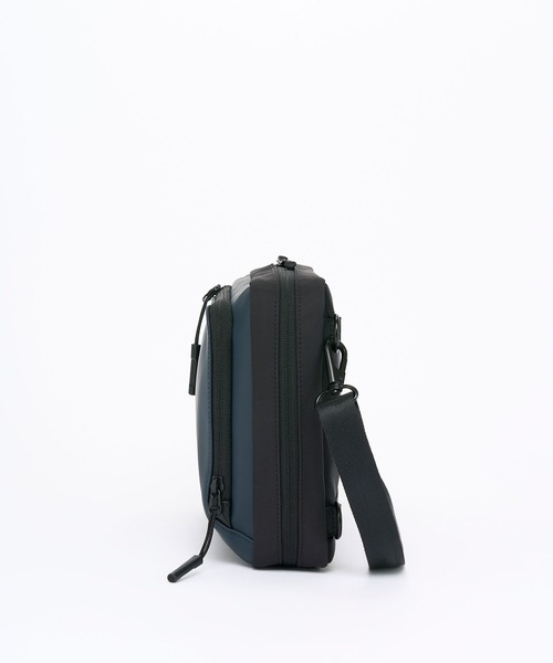 Samsonite（サムソナイト）の「サムソナイト SUB-LIM クロスボディ M（ボディバッグ/ウエストポーチ・メンズ・ネイビー/ブラック・ONE SIZE）」の14枚目の写真