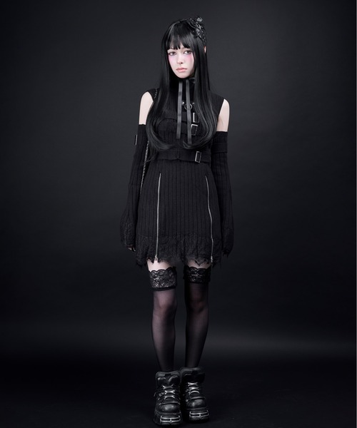 AVENCHUMU(アバンチュウム)の「Belt & zip arm warmers knit one-piece(ワンピース・レディース・ブラック/ホワイト・FREE)」の7枚目の写真