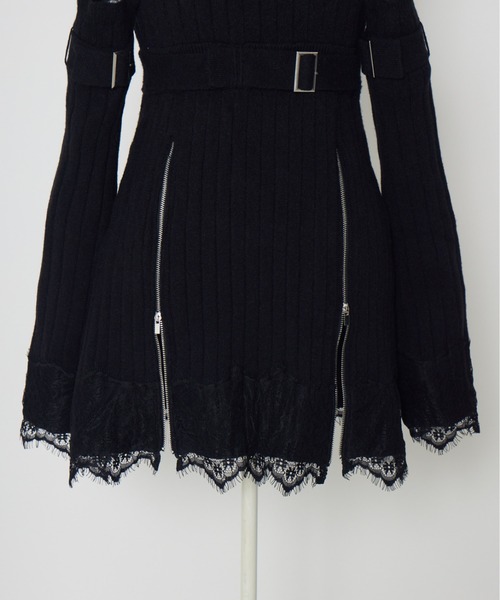 AVENCHUMU(アバンチュウム)の「Belt & zip arm warmers knit one-piece(ワンピース・レディース・ブラック/ホワイト・FREE)」の20枚目の写真