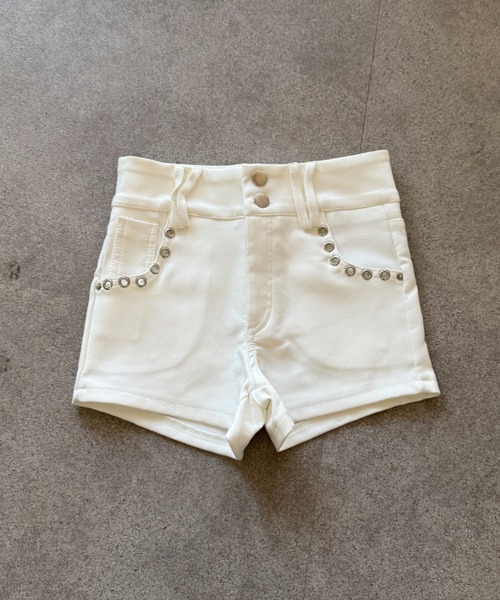 lilful(リルフル)の「スタイルアップ アイレット ダブルボタンデザイン ベーシックデニムショーパン(デニムパンツ・レディース・ホワイト/ブラック・S/M)」の14枚目の写真