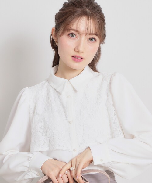 couture brooch(クチュールブローチ)の「総レース切り替えパール調ボタンブラウス(シャツ/ブラウス・レディース・ブラック/オフホワイト・40/38)」の3枚目の写真