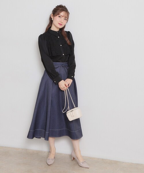 couture brooch(クチュールブローチ)の「総レース切り替えパール調ボタンブラウス(シャツ/ブラウス・レディース・ブラック/オフホワイト・40/38)」の13枚目の写真