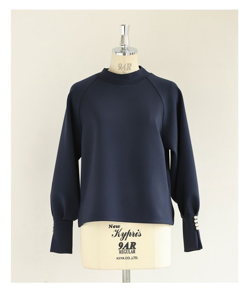cawaii(カワイイ)の「日常に馴染むエレガント。パールポワン袖プルオーバートップス(Tシャツ/カットソー・レディース・アイボリー/ネイビー・S~M/L~LL)」の9枚目の写真
