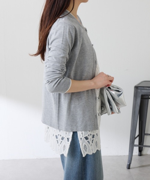 COLLAGE GALLARDAGALANTE（コラージュガリャルダガランテ）の「配色ラインクルーネックカーディガン（カーディガン/ボレロ・レディース・グレー/オレンジ・FREE）」の7枚目の写真