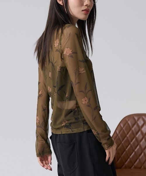 TRIANGLE PALETTE(トライアングルパレット)の「花柄シアープリントトップス/アソート柄(Tシャツ/カットソー・レディース・アイボリー/ブラック/ブラック系その他/ブラウン/オリーブ/ブラック系その他2/ホワイト系その他・FREE)」の16枚目の写真