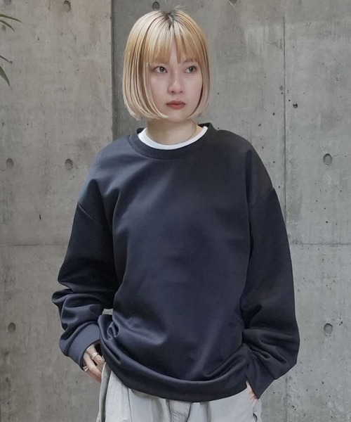 UNIIT(ユニット)の「【TIMBRE POSTE】【軽量・シワになりにくい】ふわ軽 エアーパフ クルーネックトレーナー 長袖 イージーケア ルームウェア 部屋着 ワンマイルウェア ユニセックス(スウェット・メンズ・スミクロ/ライトグレー/ネイビー・X-LARGE/LARGE/MEDIUM)」の7枚目の写真