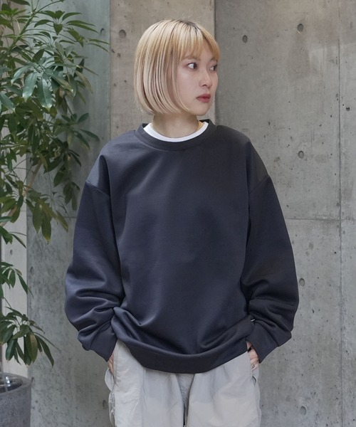 UNIIT(ユニット)の「【TIMBRE POSTE】【軽量・シワになりにくい】ふわ軽 エアーパフ クルーネックトレーナー 長袖 イージーケア ルームウェア 部屋着 ワンマイルウェア ユニセックス(スウェット・メンズ・スミクロ/ライトグレー/ネイビー・X-LARGE/LARGE/MEDIUM)」の10枚目の写真