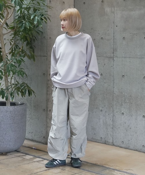 UNIIT(ユニット)の「【TIMBRE POSTE】【軽量・シワになりにくい】ふわ軽 エアーパフ クルーネックトレーナー 長袖 イージーケア ルームウェア 部屋着 ワンマイルウェア ユニセックス(スウェット・メンズ・スミクロ/ライトグレー/ネイビー・X-LARGE/LARGE/MEDIUM)」の13枚目の写真