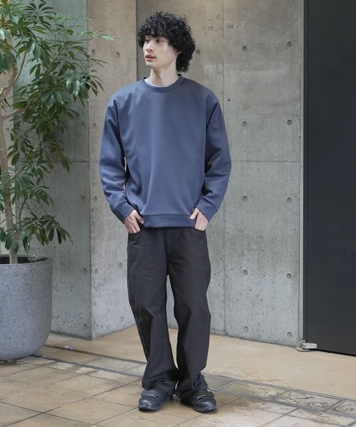 UNIIT(ユニット)の「【TIMBRE POSTE】【軽量・シワになりにくい】ふわ軽 エアーパフ クルーネックトレーナー 長袖 イージーケア ルームウェア 部屋着 ワンマイルウェア ユニセックス(スウェット・メンズ・スミクロ/ライトグレー/ネイビー・X-LARGE/LARGE/MEDIUM)」の16枚目の写真