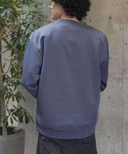 UNIIT(ユニット)の「【TIMBRE POSTE】【軽量・シワになりにくい】ふわ軽 エアーパフ クルーネックトレーナー 長袖 イージーケア ルームウェア 部屋着 ワンマイルウェア ユニセックス(スウェット・メンズ・スミクロ/ライトグレー/ネイビー・X-LARGE/LARGE/MEDIUM)」の19枚目の写真