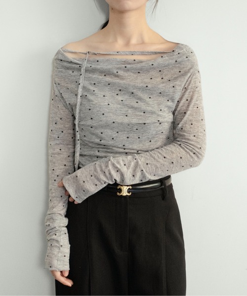 on:nue（オンニュ）の「【on:nue】[お気に入り登録数20,000突破！][着用動画あり！/ 大人ドットシリーズ オフショル登場！] シアードットオフショルカットソー /2026 SS COLLECTION（Tシャツ/カットソー・レディース・アイボリー/グレー・FREE）」の20枚目の写真