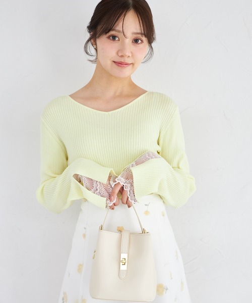 tocco closet(トッコ クローゼット)の「【ZOZO限定】前後2WAY袖レースリブニットトップス(ニット/セーター・レディース・ラベンダー/ネイビー/ピンク/ライトイエロー/ブラック/ワイン・M)」の5枚目の写真