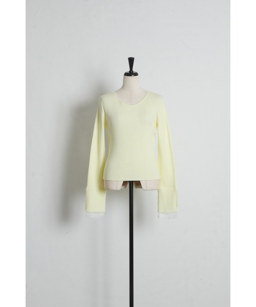 tocco closet(トッコ クローゼット)の「【ZOZO限定】前後2WAY袖レースリブニットトップス(ニット/セーター・レディース・ラベンダー/ネイビー/ピンク/ライトイエロー/ブラック/ワイン・M)」の7枚目の写真