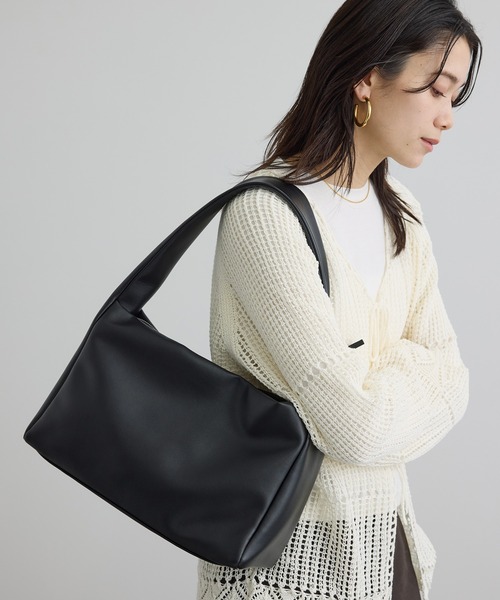 SALON adam et rope'（サロン アダム エ ロペ）の「【WEB限定】スプリットレザーHOBOバッグ（ハンドバッグ・レディース・ベージュ/ブラック・FREE）」の4枚目の写真