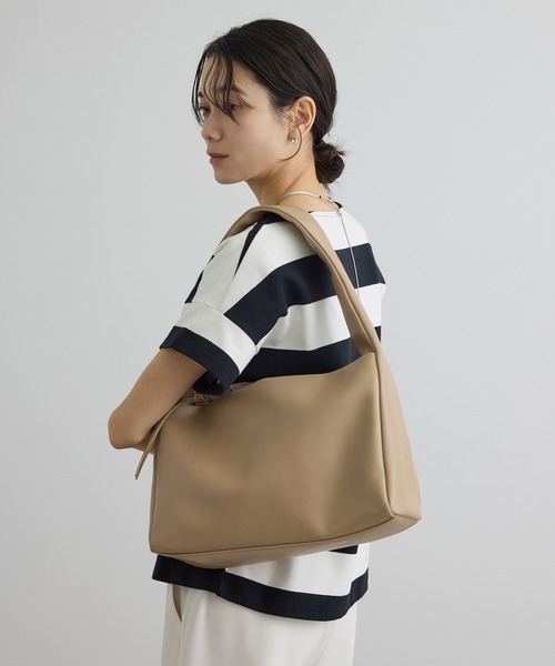 SALON adam et rope'（サロン アダム エ ロペ）の「【WEB限定】スプリットレザーHOBOバッグ（ハンドバッグ・レディース・ベージュ/ブラック・FREE）」の5枚目の写真