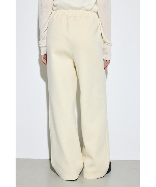 AZUL by moussy(アズールバイマウジー)の「【セットアップ対応】【身長/骨格別着用画像あり】ピグメントピンタックワイドパンツ スウェット リラックス 秋服 冬服 春服(スラックス・レディース・ライトブラック/アイボリー/カーキ・SMALL/MEDIUM)」の5枚目の写真