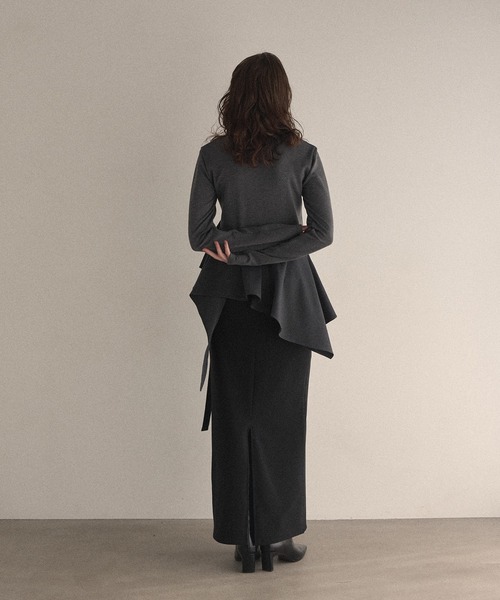 MIELI INVARIANT（ミエリインヴァリアント）の「Peplum Henry Tops（Tシャツ/カットソー・レディース・チャコールグレー/ブラック・FREE）」の10枚目の写真