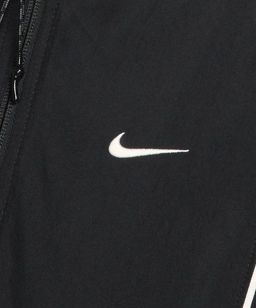 NIKE(ナイキ)の「【HEREIAM】NIKE(ナイキ)/シュルンケン トラックジャケット(WOMENS)(ナイロンジャケット・レディース・ブラック/アイボリー・SMALL/MEDIUM)」の13枚目の写真