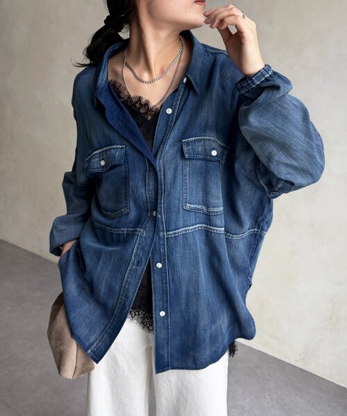 DouDou（ドゥドゥ）の「バックギャザーシアーデニムシャツ（シャツ/ブラウス・レディース・サックスブルー/ブルー・FREE）」の9枚目の写真