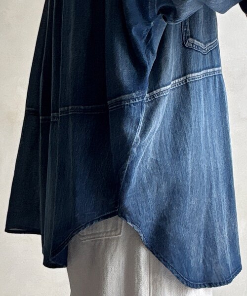 DouDou（ドゥドゥ）の「バックギャザーシアーデニムシャツ（シャツ/ブラウス・レディース・サックスブルー/ブルー・FREE）」の21枚目の写真