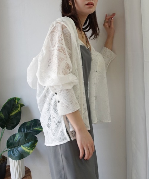 CORNERS(コーナーズ)の「ブロックレースフード付きブラウス(Tシャツ/カットソー・レディース・アイボリー/ホワイト/ベージュ/ブラック・M)」の2枚目の写真