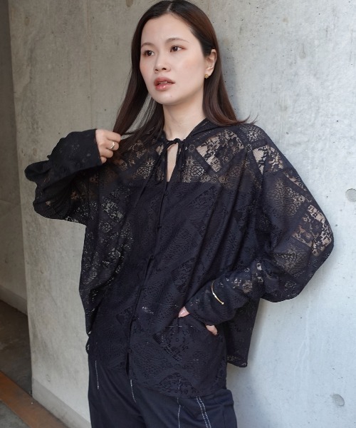 CORNERS(コーナーズ)の「ブロックレースフード付きブラウス(Tシャツ/カットソー・レディース・アイボリー/ホワイト/ベージュ/ブラック・M)」の4枚目の写真