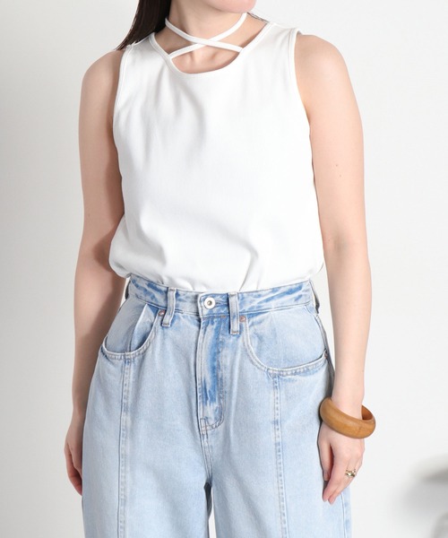 cepo(セポ)の「〈前後2way〉ホルターネックタンクトップ(タンクトップ・レディース・チャコール/ホワイト系その他/ブラック/オフホワイト・M)」の2枚目の写真