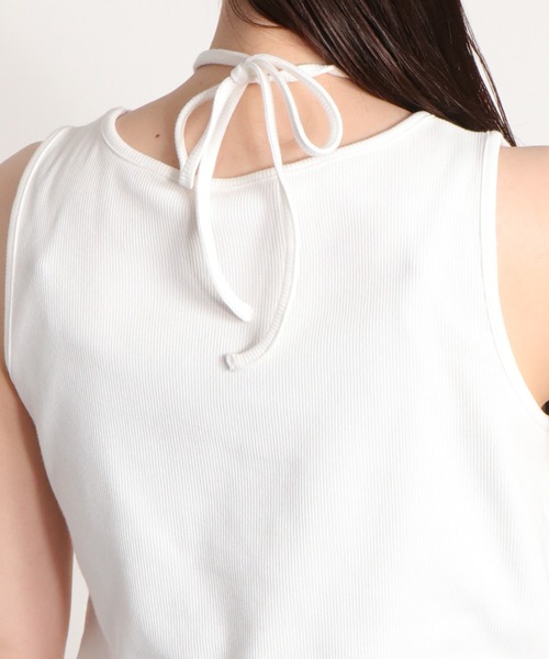 cepo(セポ)の「〈前後2way〉ホルターネックタンクトップ(タンクトップ・レディース・チャコール/ホワイト系その他/ブラック/オフホワイト・M)」の11枚目の写真