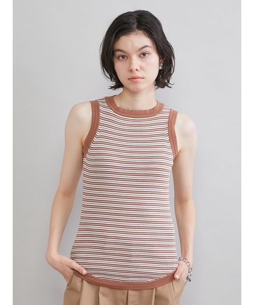 Mila Owen（ミラオーウェン）の「ＵＶケアアメスリボーダータンク（タンクトップ・レディース・ブラック/キャメル/レッド・0/1）」の2枚目の写真