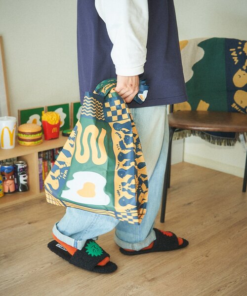 BIRTHDAY BAR(バースデイバー)の「【クリエイター「FLINT MASON」× BIRTHDAY BAR 初コラボ!】POTLUCK PASTA PARTYエコバッグ(エコバッグ/サブバッグ・レディース・ネイビー/オレンジ・0)」の3枚目の写真