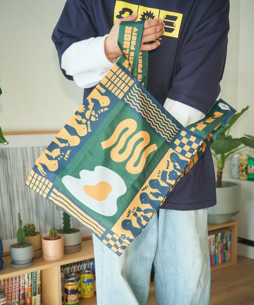 BIRTHDAY BAR(バースデイバー)の「【クリエイター「FLINT MASON」× BIRTHDAY BAR 初コラボ!】POTLUCK PASTA PARTYエコバッグ(エコバッグ/サブバッグ・レディース・ネイビー/オレンジ・0)」の2枚目の写真
