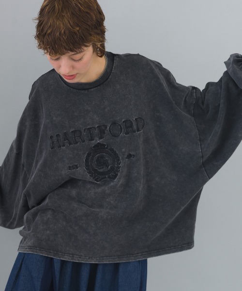 enhaut(アンオート)の「パウダー加工 天竺編み 袖ボリューム HART FORD 刺繍 Tシャツ ロンT(Tシャツ/カットソー・レディース・アイボリー/ライトベージュ/チャコールグレー/ネイビー・FREE)」の1枚目の写真