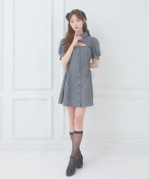 MAJESTIC LEGON(マジェスティックレゴン)の「デコルテオープンミニシャツワンピ(シャツワンピース・レディース・ブラック/ベージュ/グレー・MEDIUM)」の9枚目の写真