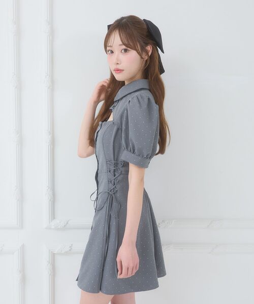 MAJESTIC LEGON(マジェスティックレゴン)の「デコルテオープンミニシャツワンピ(シャツワンピース・レディース・ブラック/ベージュ/グレー・MEDIUM)」の15枚目の写真