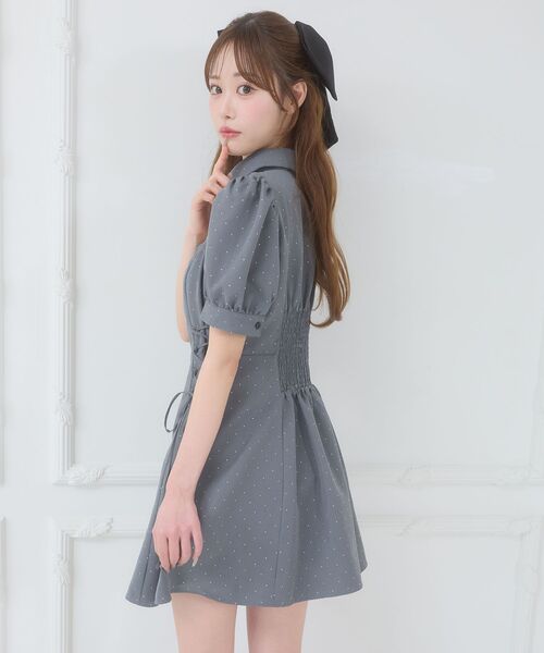 MAJESTIC LEGON(マジェスティックレゴン)の「デコルテオープンミニシャツワンピ(シャツワンピース・レディース・ブラック/ベージュ/グレー・MEDIUM)」の16枚目の写真
