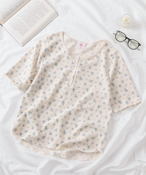 JEMORGAN（ジェーイーモーガン）の「【87】【JEMORGAN/ジェーイーモーガン】花柄 ワッフルヘンリーネックTシャツ/レディース/26SUMMER NEW（Tシャツ/カットソー・レディース・ブルー/パープル/ネイビー/ブラック/ピンク・FREE）」の4枚目の写真