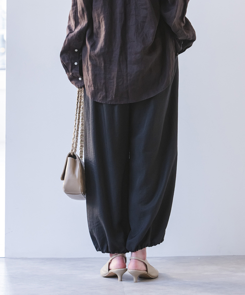 Noble（ノーブル）の「エアリーギャザーバレルパンツ（その他パンツ・レディース・ホワイト/ブラック・FREE）」の6枚目の写真