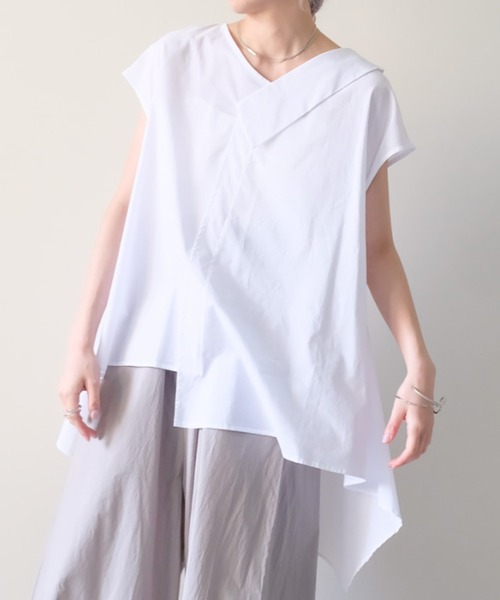 DOLLUPOOPS(ドールアップウップス)の「Asymmetric Sleeveless Blouse(アシンメトリーノースリーブブラウス)(シャツ/ブラウス・レディース・ブラウン/オフホワイト/ブルー/ブラック・FREE)」の2枚目の写真