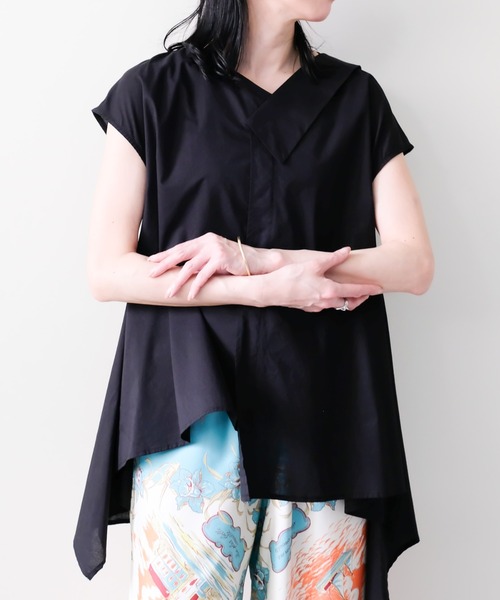 DOLLUPOOPS(ドールアップウップス)の「Asymmetric Sleeveless Blouse(アシンメトリーノースリーブブラウス)(シャツ/ブラウス・レディース・ブラウン/オフホワイト/ブルー/ブラック・FREE)」の3枚目の写真