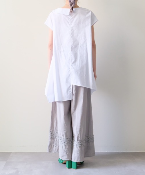 DOLLUPOOPS(ドールアップウップス)の「Asymmetric Sleeveless Blouse(アシンメトリーノースリーブブラウス)(シャツ/ブラウス・レディース・ブラウン/オフホワイト/ブルー/ブラック・FREE)」の9枚目の写真