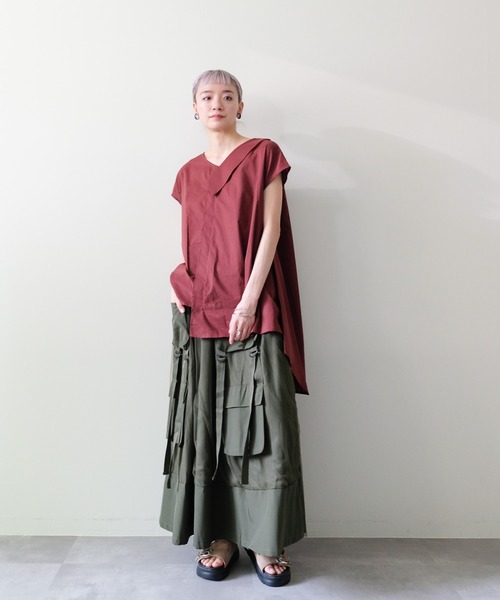 DOLLUPOOPS(ドールアップウップス)の「Asymmetric Sleeveless Blouse(アシンメトリーノースリーブブラウス)(シャツ/ブラウス・レディース・ブラウン/オフホワイト/ブルー/ブラック・FREE)」の22枚目の写真