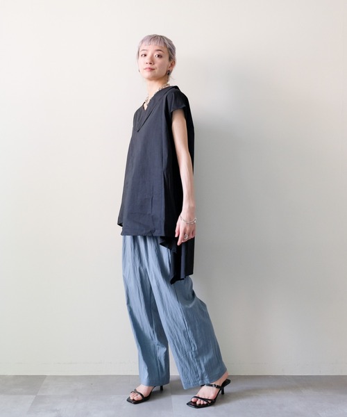 DOLLUPOOPS(ドールアップウップス)の「Asymmetric Sleeveless Blouse(アシンメトリーノースリーブブラウス)(シャツ/ブラウス・レディース・ブラウン/オフホワイト/ブルー/ブラック・FREE)」の7枚目の写真