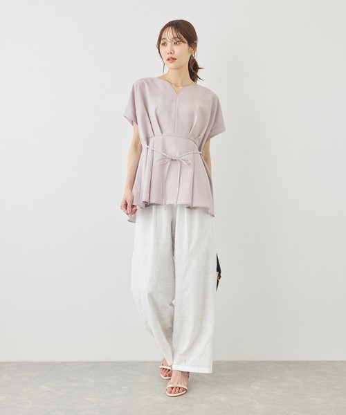 ROPE' PICNIC(ロペピクニック)の「【ベストヒット】ハート ネック ペプラムブラウス 接触冷感(シャツ/ブラウス・レディース・ネイビー/ベージュ/サックスブルー/ラベンダー/ダークブラウン・FREE)」の19枚目の写真
